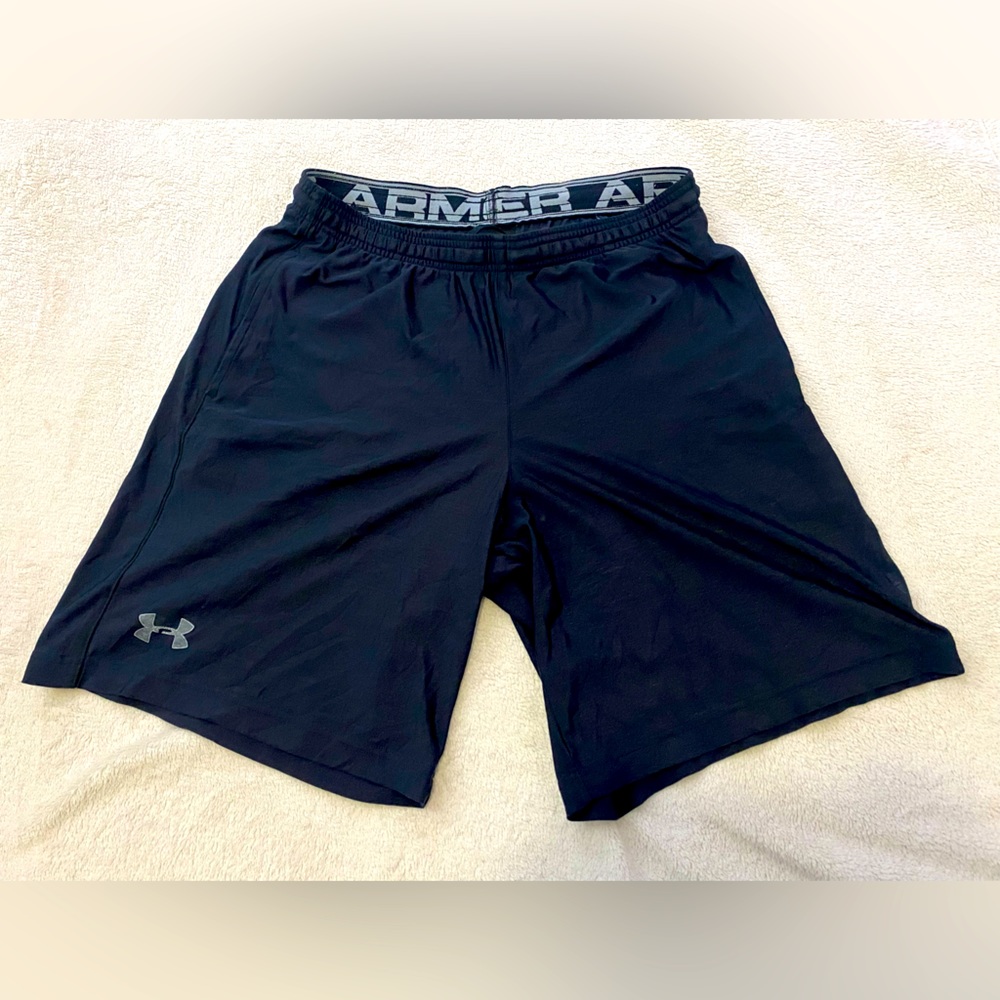 Under Armour men’s shorts size M